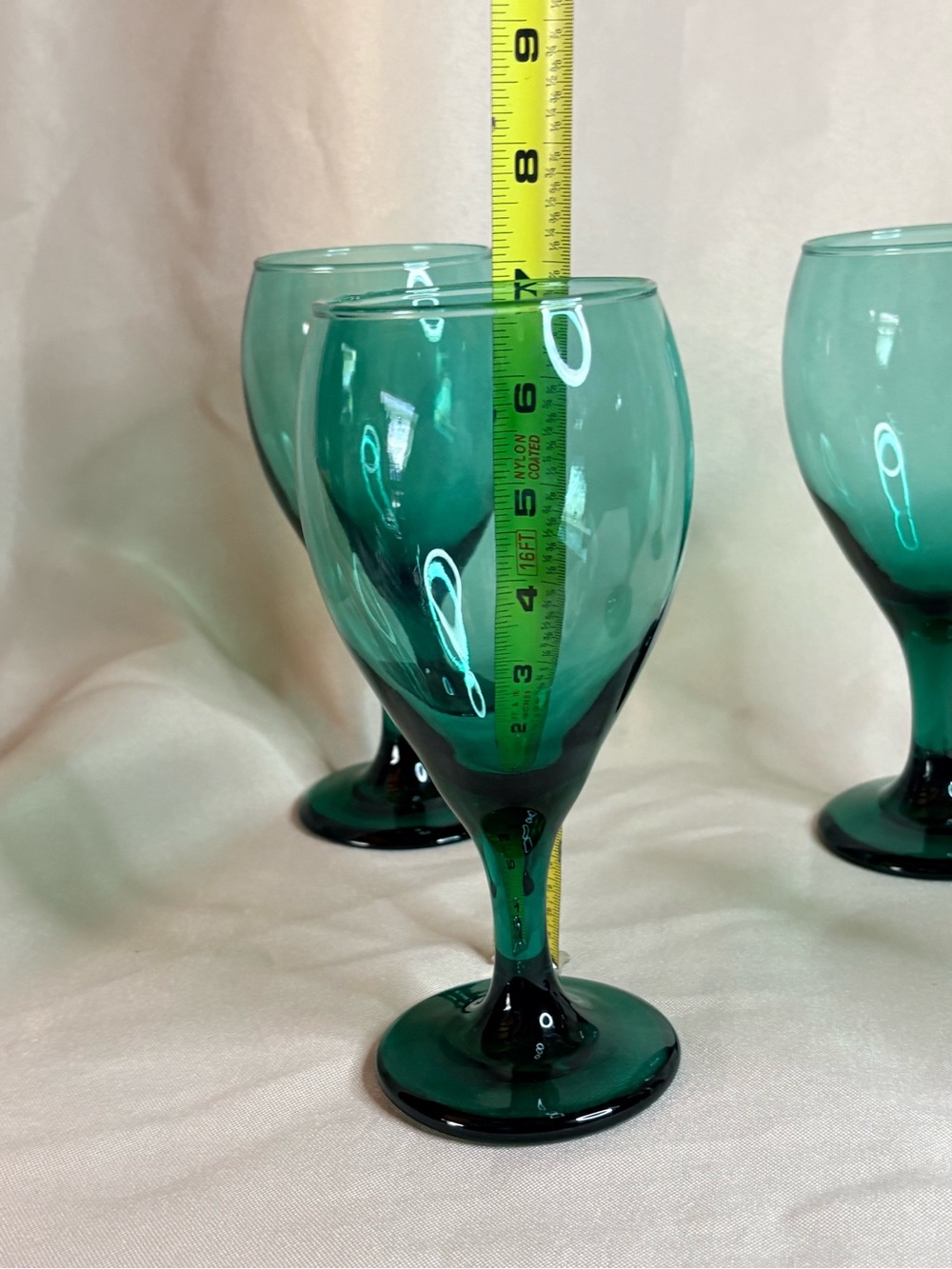 Vintage Emerald Glass Wine Goblets Set of 5 Stemmed Water Glasses 6.75" MCM - Picture 4 of 4